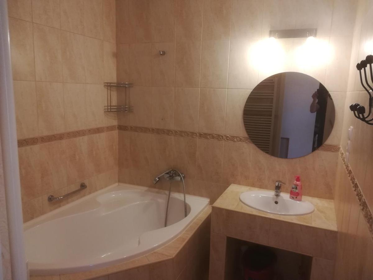 הוילה אגר Family House מראה חיצוני תמונה