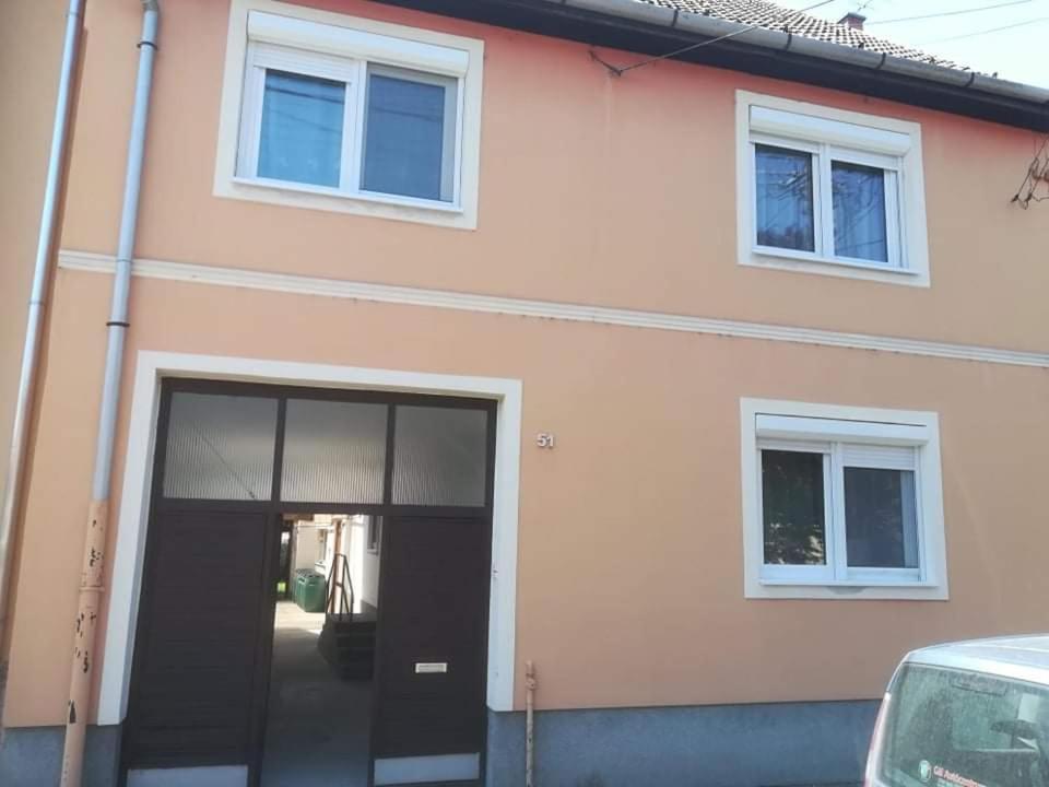 הוילה אגר Family House מראה חיצוני תמונה